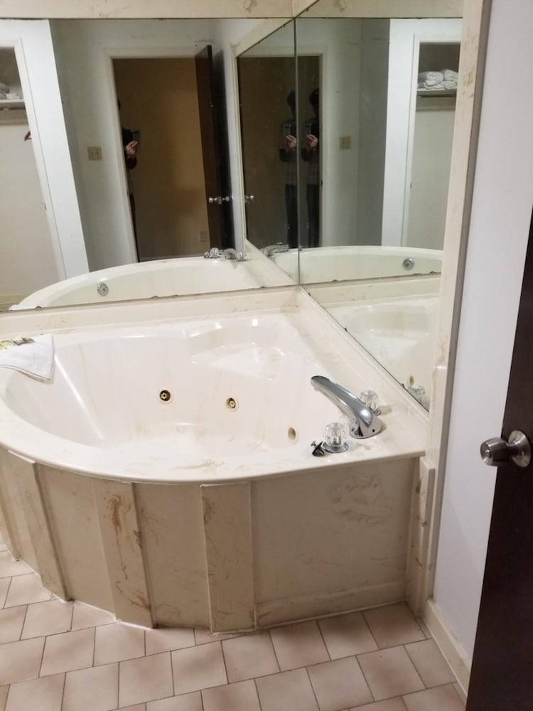 Royal Inn 10/53