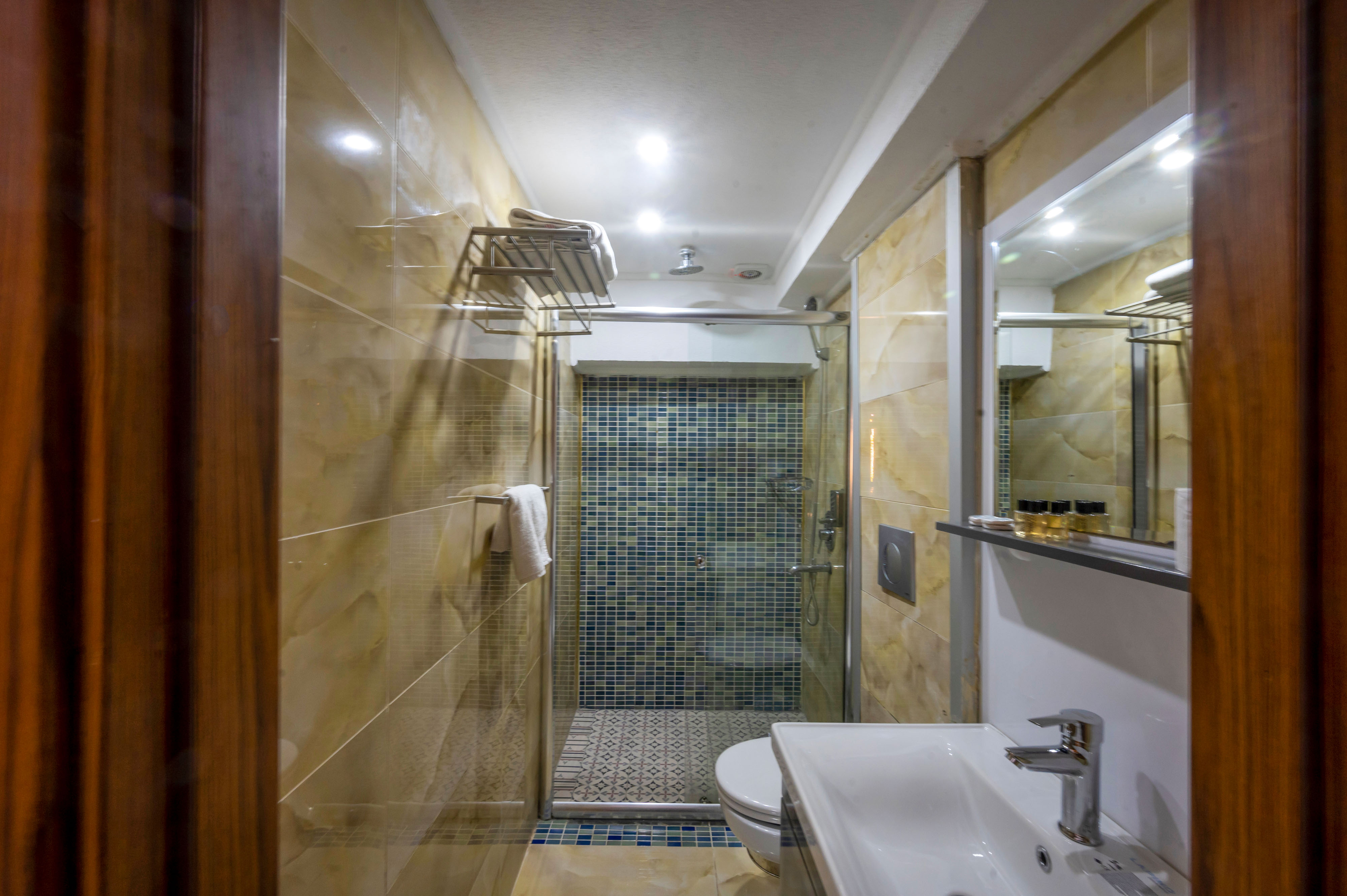 TAMARA RESIDENCE 37/39