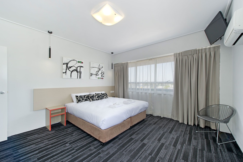 Prince of Wales Hotel 12/50