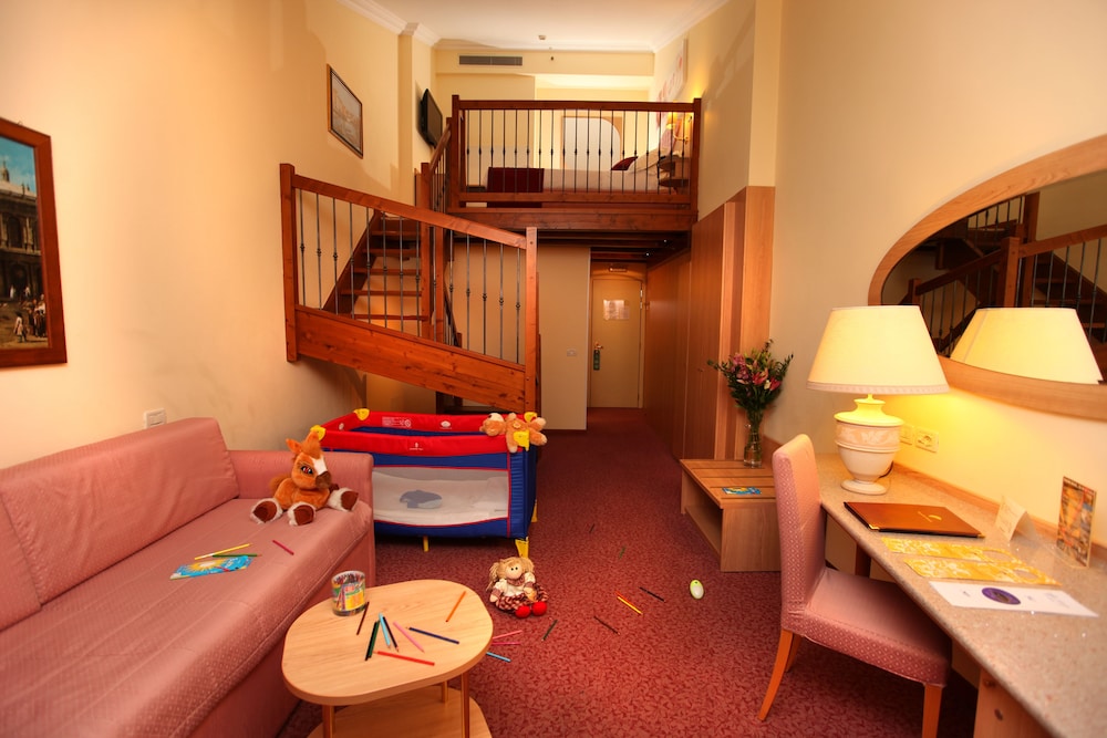 Villa Fiorita Hotel 30/50