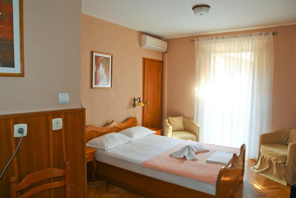 Hotel Marija 19/60