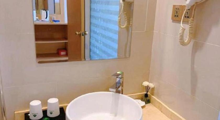 GreenTree Inn ShangHai Fengxian District XiaoTang Road Hotel 46/50