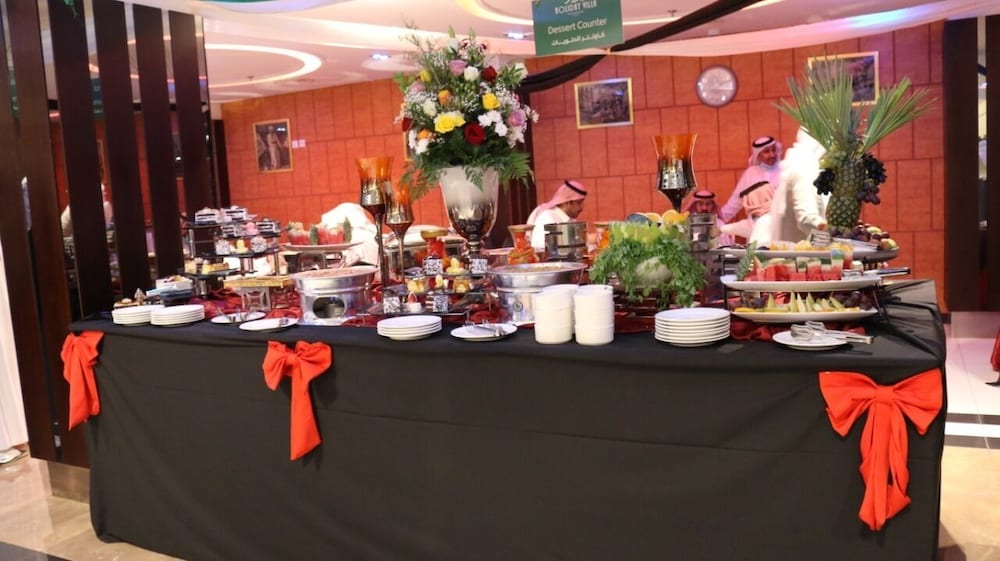 فندق هوليداي فيلا حائل(Holiday Villa Hail) 13/63