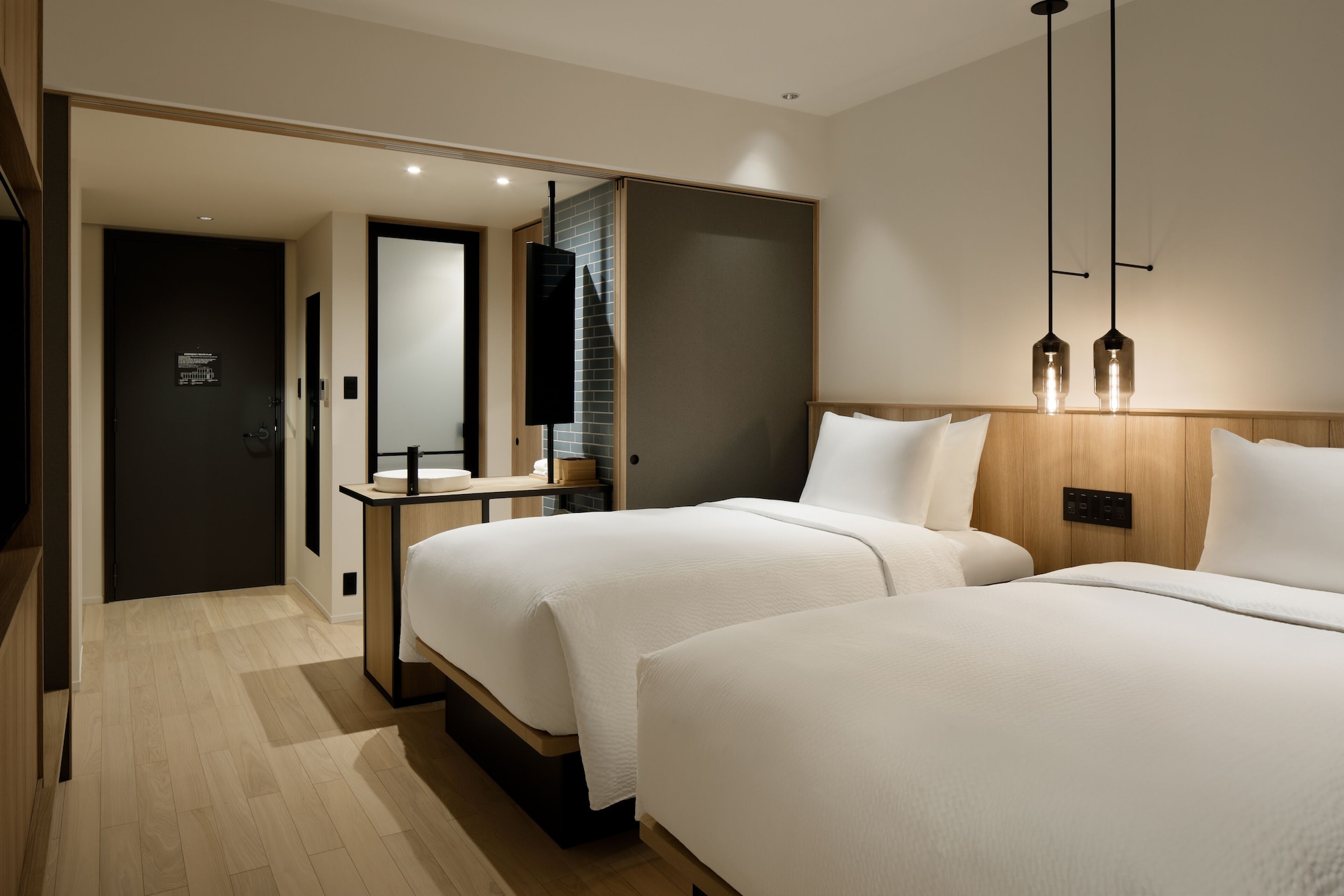 Standard, Twin Beds