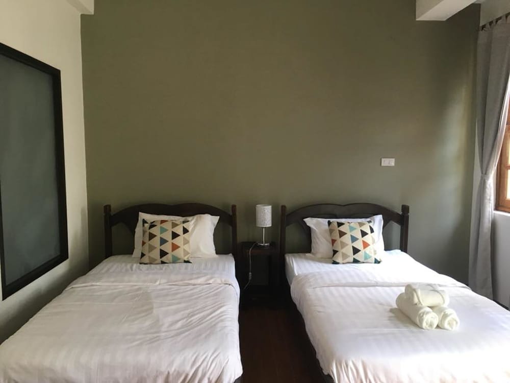 Phumin Place Hotel 12/28