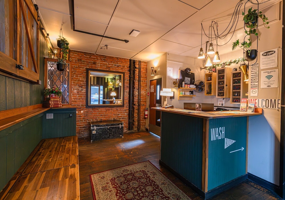 Cambie Downtown Hostel 4/27