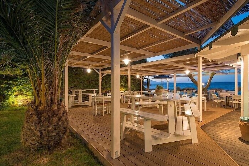 Fiore Beach Studios 17/41