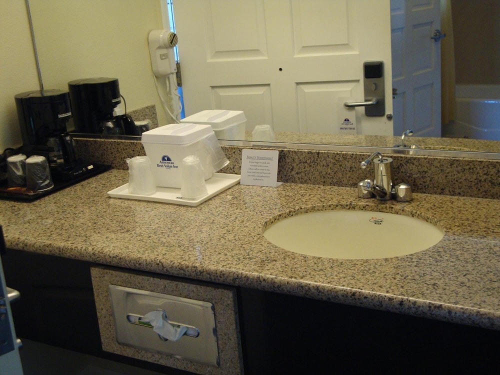 The Miramar Inn and Suites 44/50
