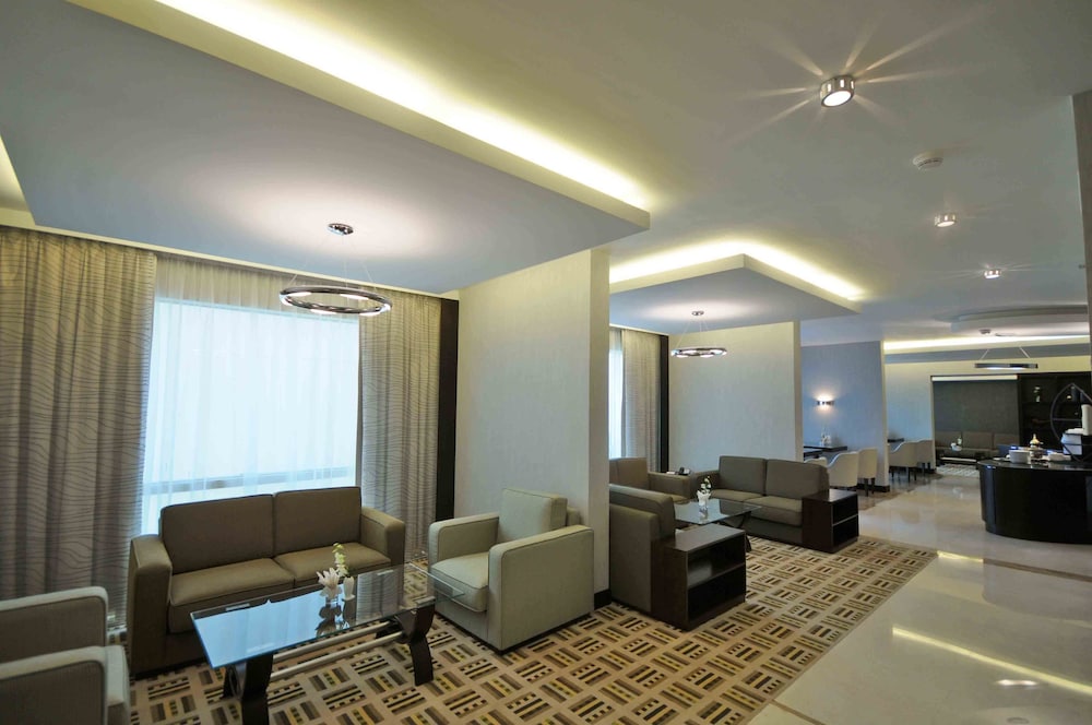 Crowne Plaza Jeddah 51/69