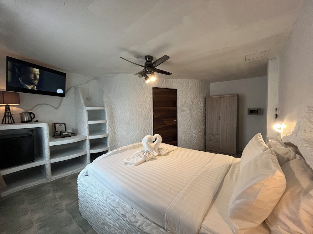 Harrys Steakhouse & Beach Hotel 21/50