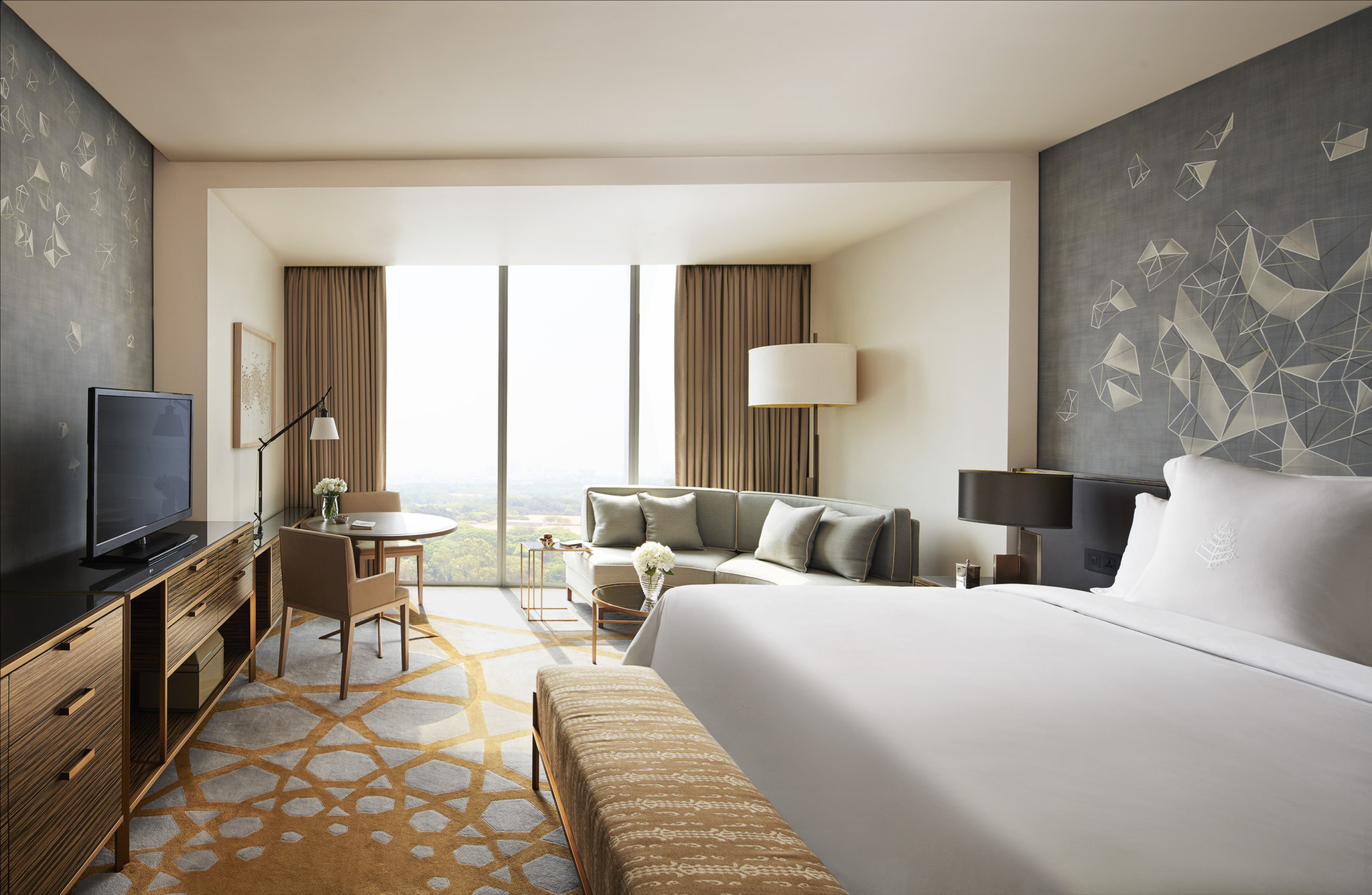 Four Seasons Hotel Bengaluru At Embassy One 18/75