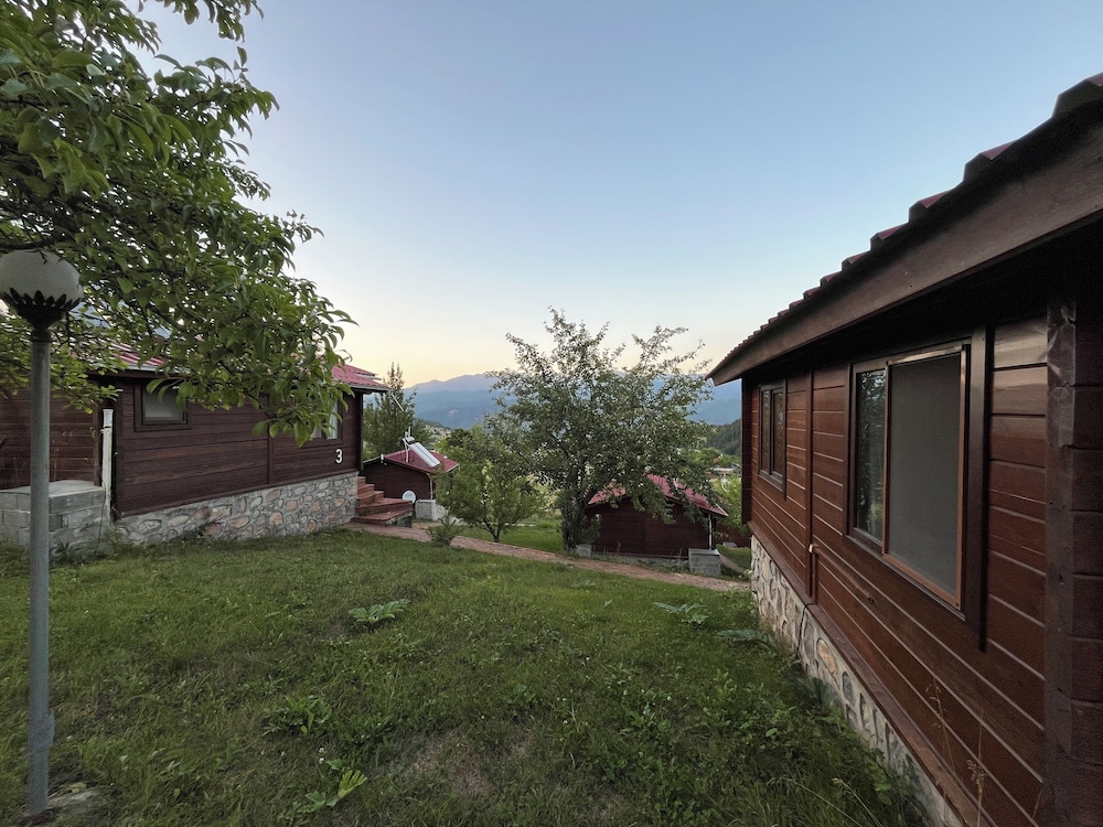 Laset Bungalov Tatil Koyu 12/17