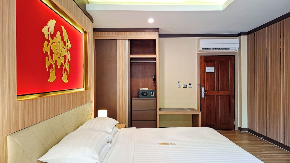 Quality Beach Resorts and Spa Patong 12/42