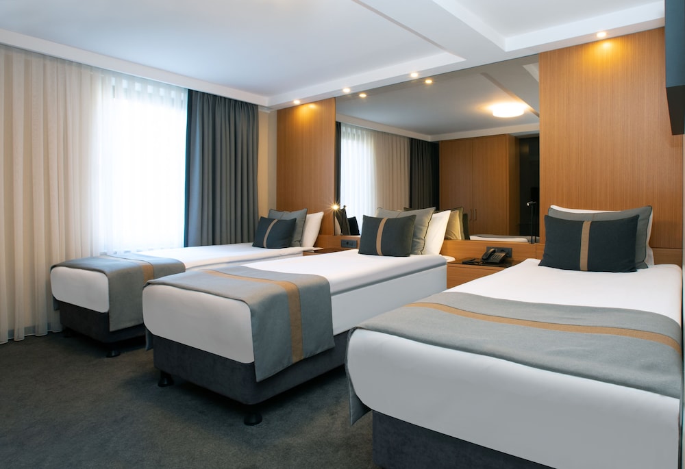 Tan Hotel Special Class 12/64