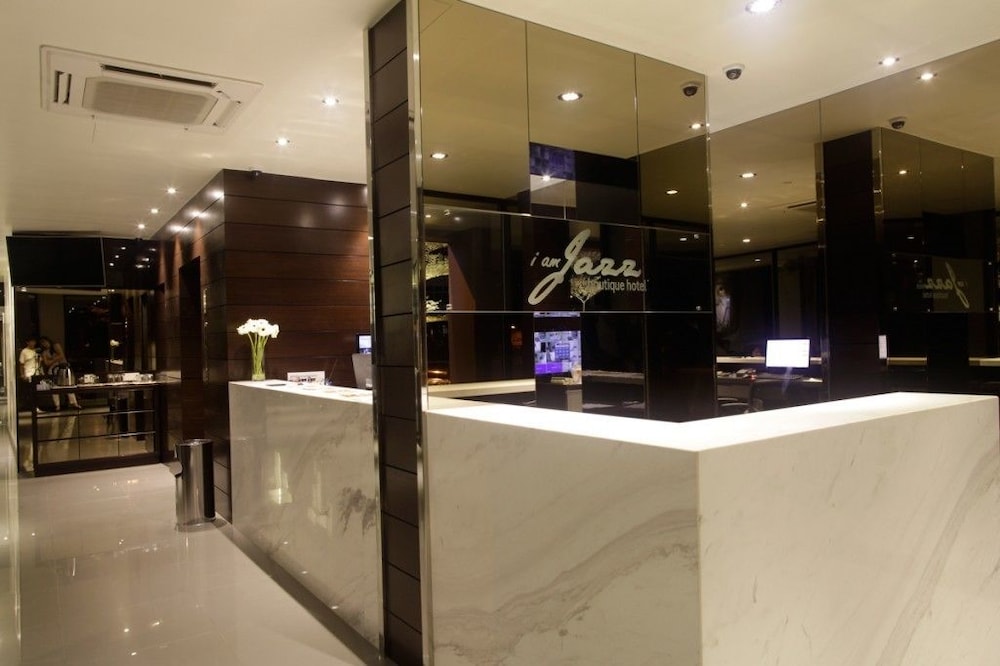 I Am Jazz Boutique Hotel 3/23