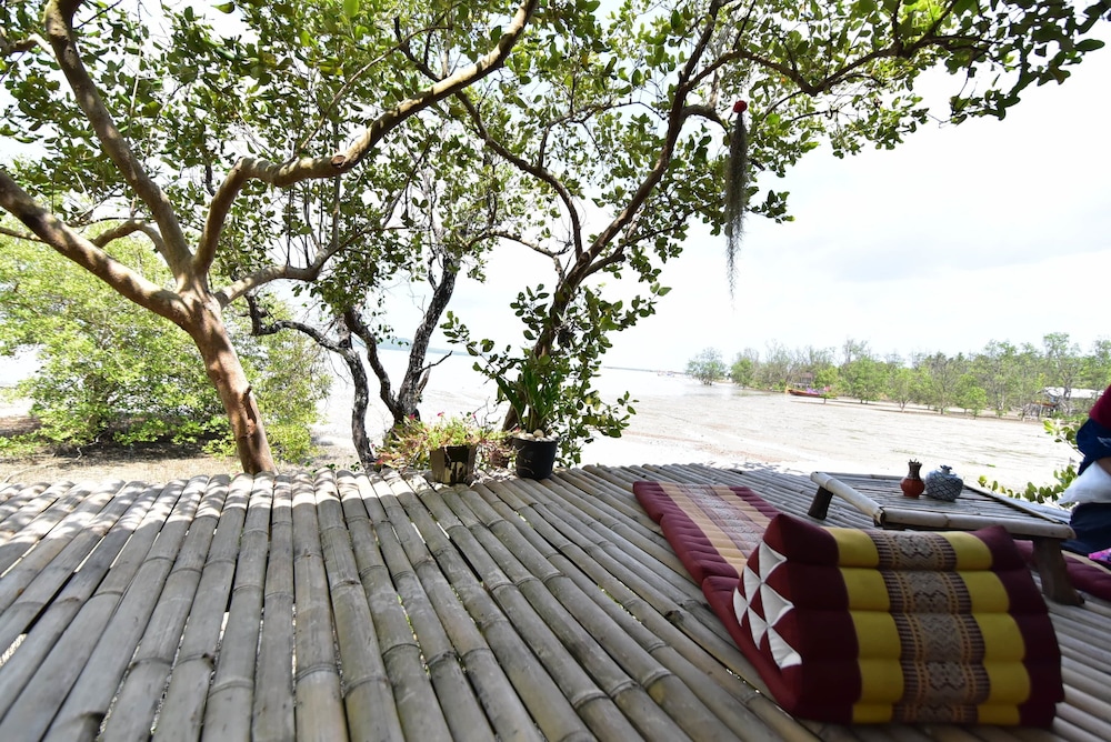 Deep House Seaview 34/55