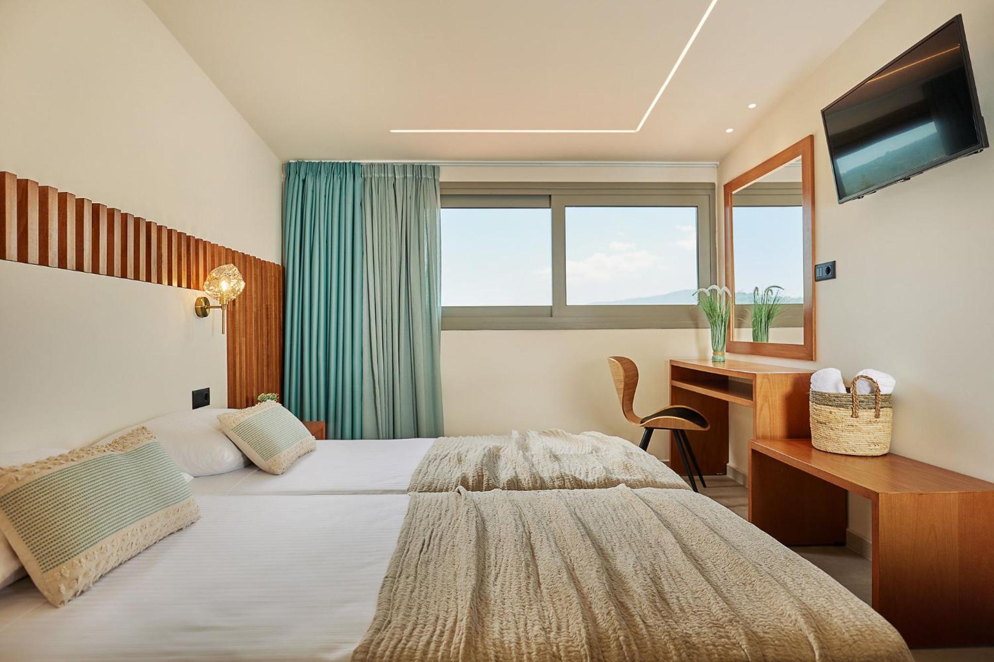 جناح عائلي، Letsos Hotel 2/9