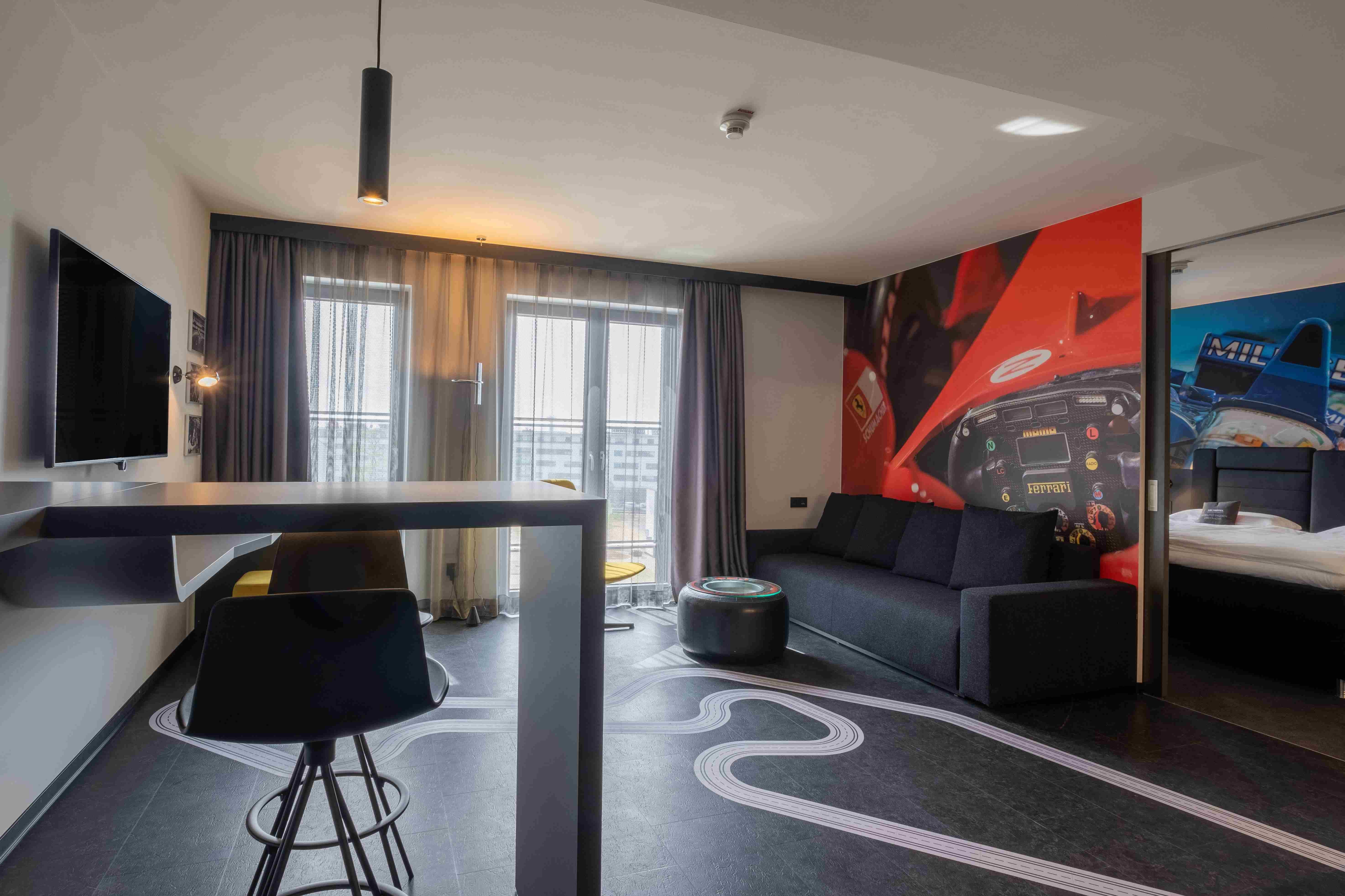V8 Hotel Koln @ Motorworld 23/34