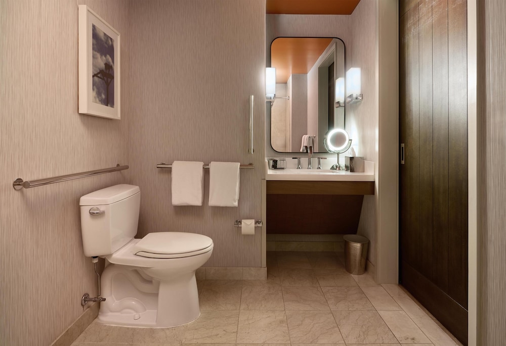 Hyatt Chicago Magnificent Mile Formerly Wyndham Chicago 68/68