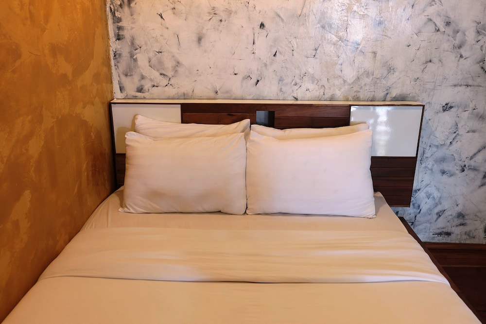 Baan Chompoo Homestay 17/35