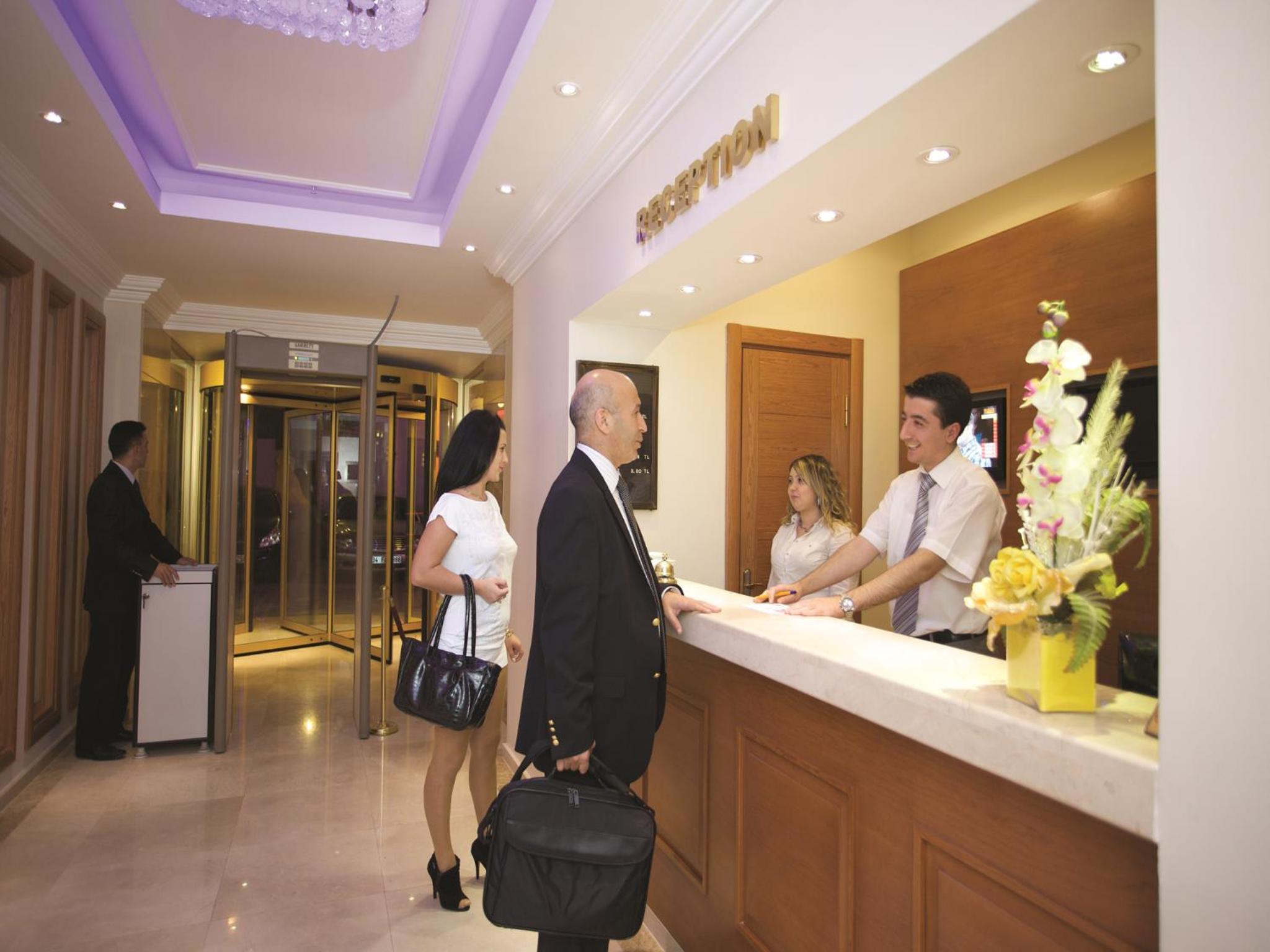 The City Hotel 4/47
