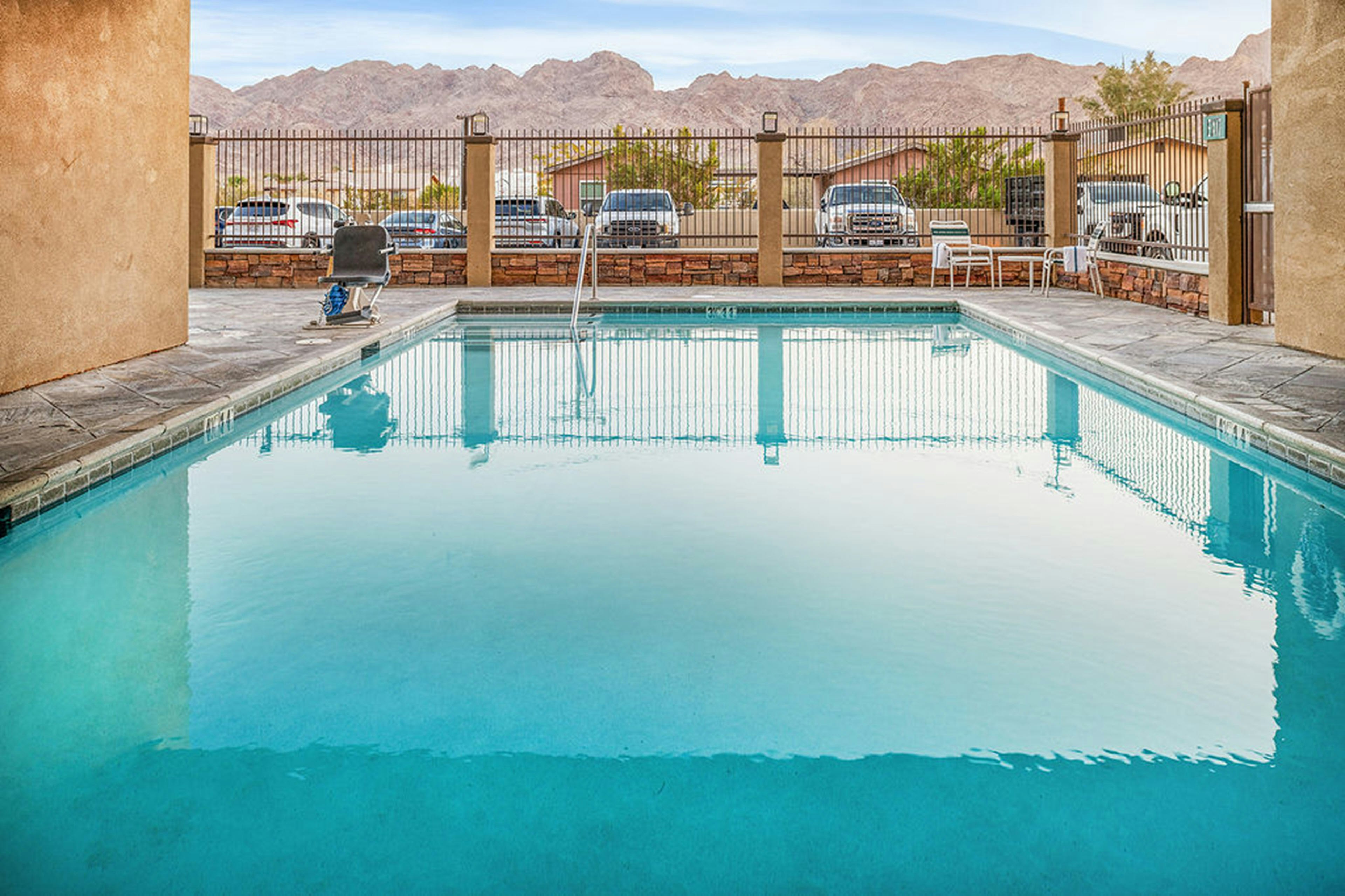 Holiday Inn Express Hotel & Suites Twentynine Palms- Joshua Tree 38/64
