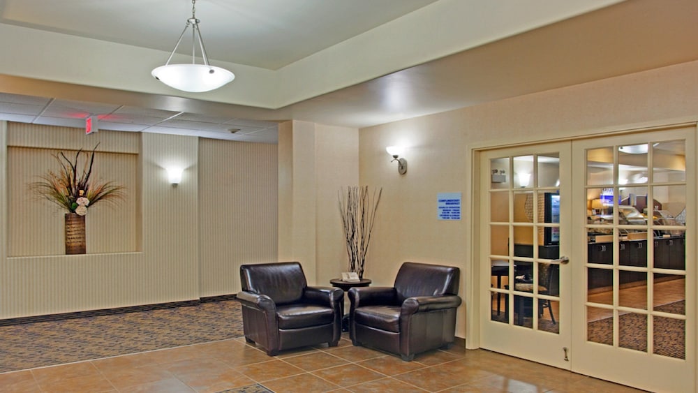 Holiday Inn Express Hotel Suites Swift Current 48/74