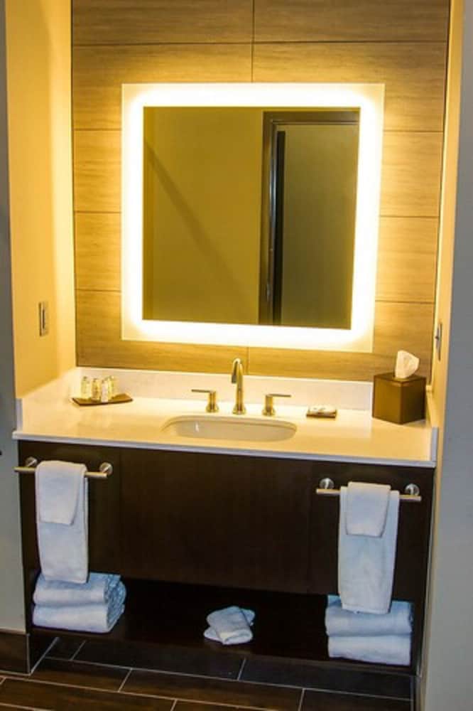 River Bend Casino & Hotel 44/45