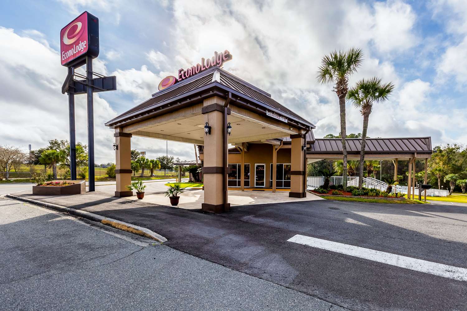 Econo Lodge North Lake City 12/14