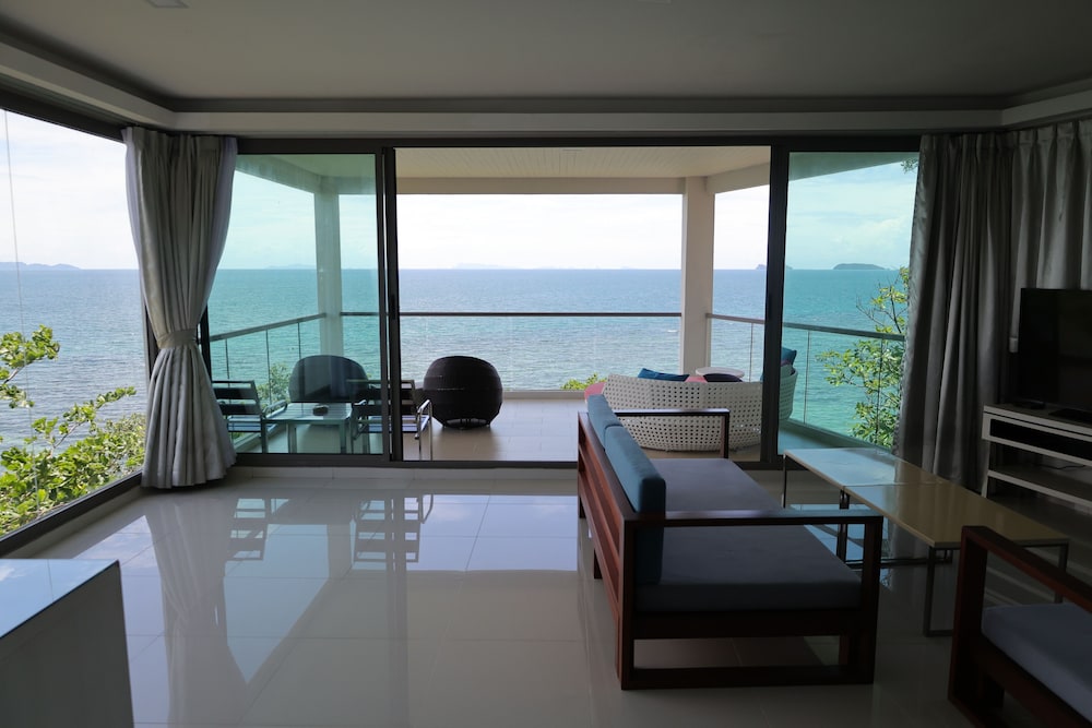 Sunset Beach Villas 37/50