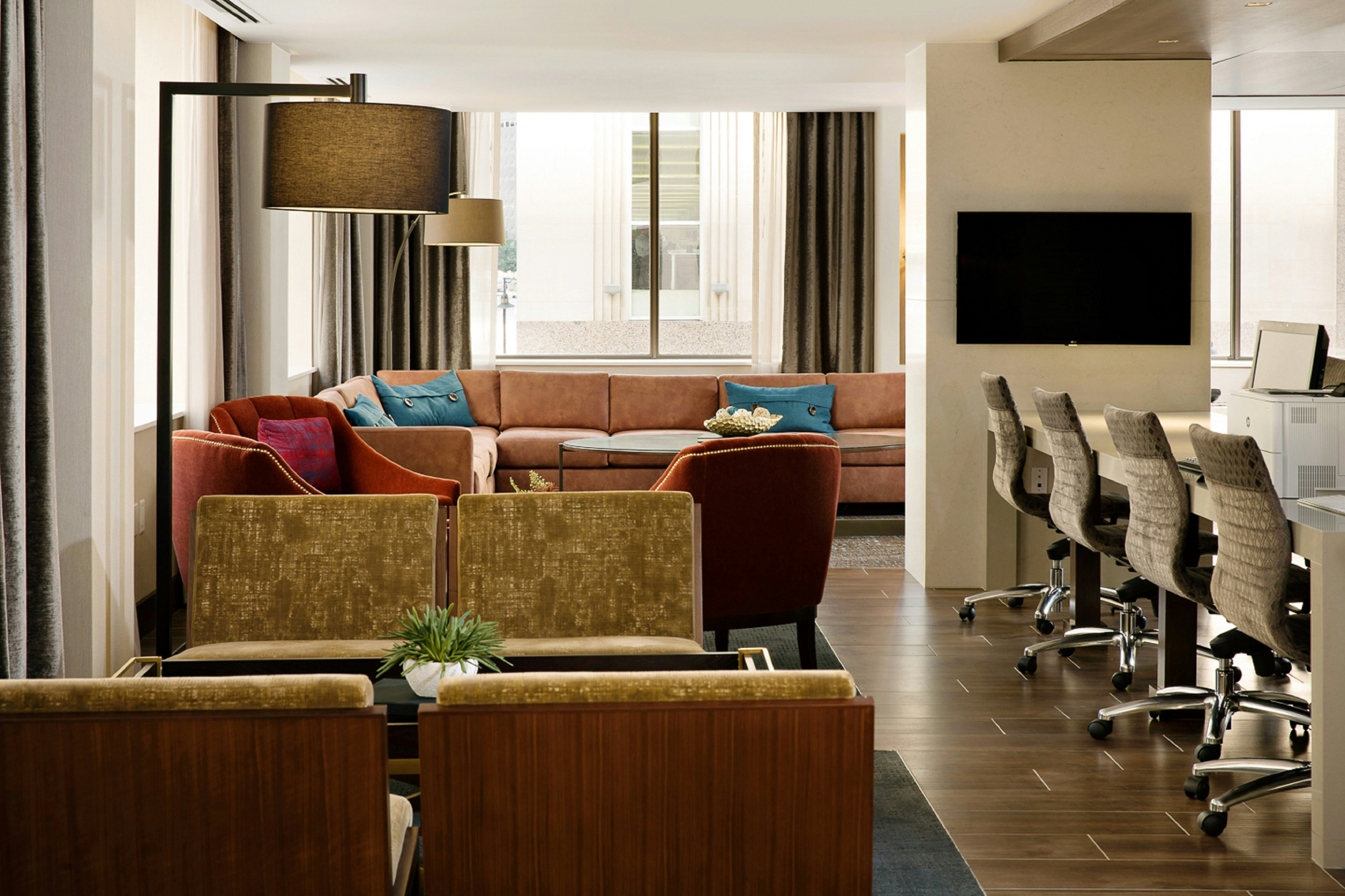 Hampton Inn Suites Dallas Downtown 75/83