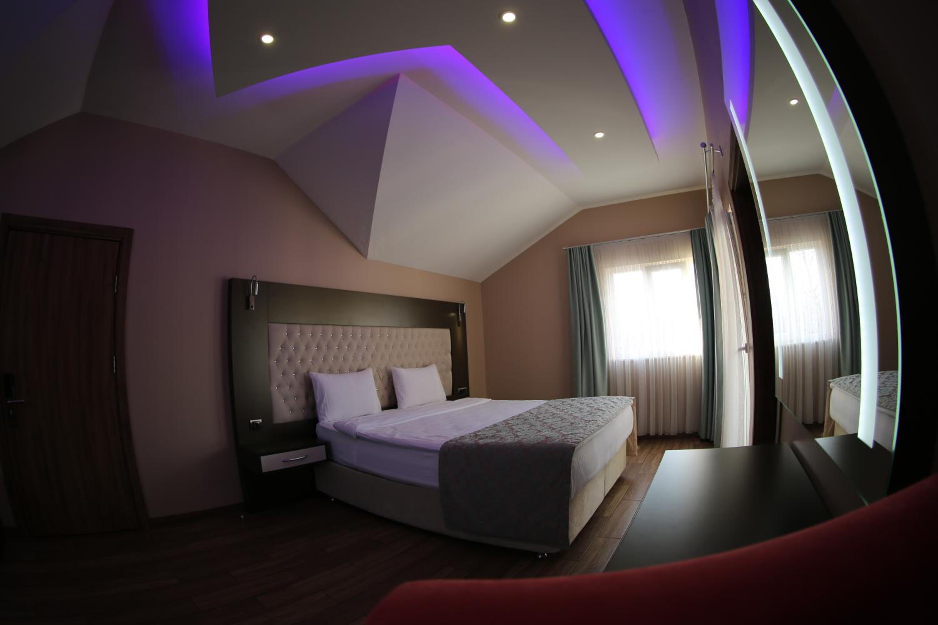 Senler Hotel 9/50