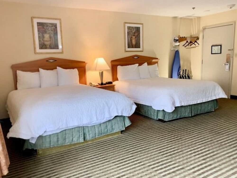 Whitney Inn & Suites 15/34
