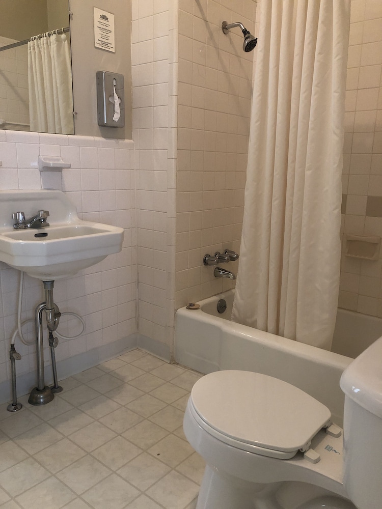 Hotel Coolidge 49/50