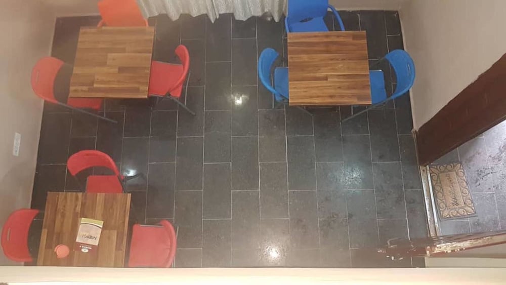 Momak 6 Hotel & Suites 11/11
