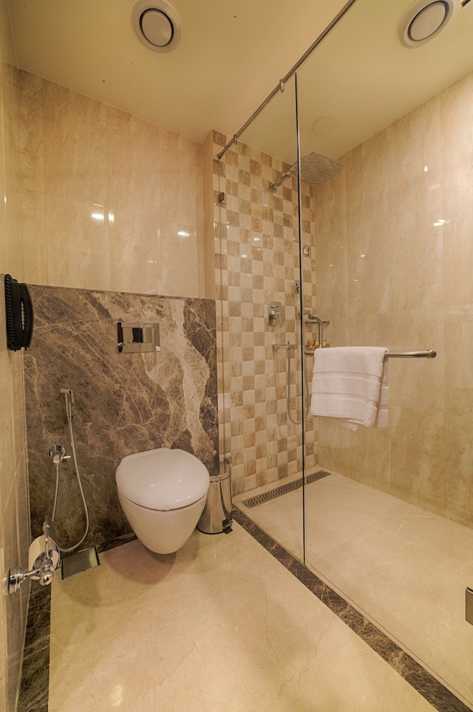 Vivanta Jamshedpur, Golmuri 51/57
