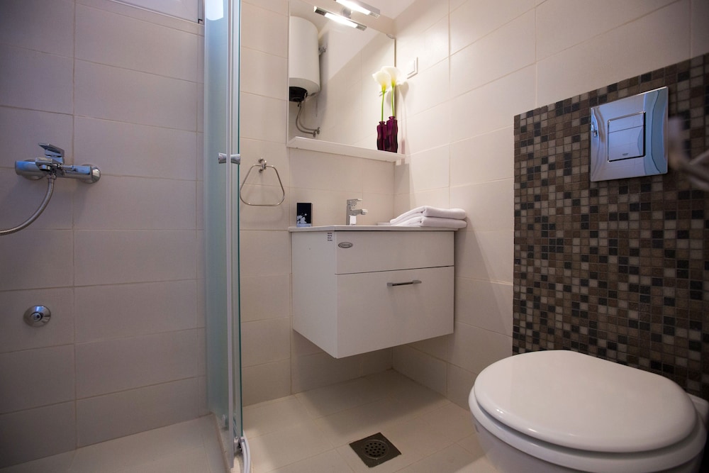 APARTMENTS VILLA ROZA 15/67