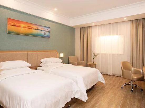 Standard, Twin Beds