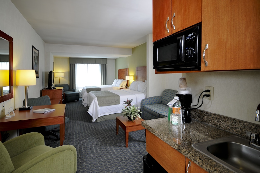 Holiday Inn Express Hotel and Suites Toluca Zona Aeropuerto 53/72