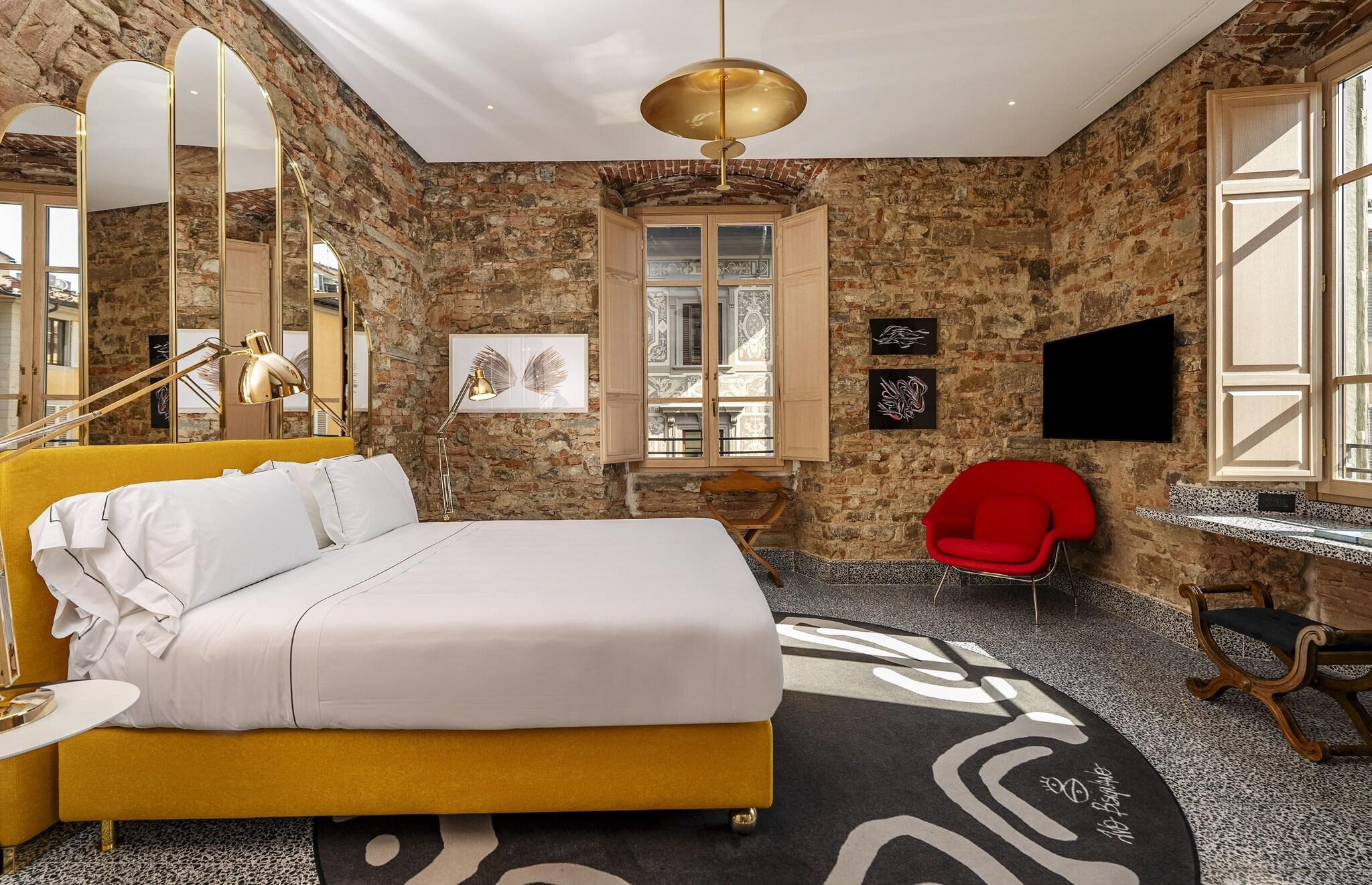TOWER, EXECUTIVE, SUITE, KING BED, CITY VIEW