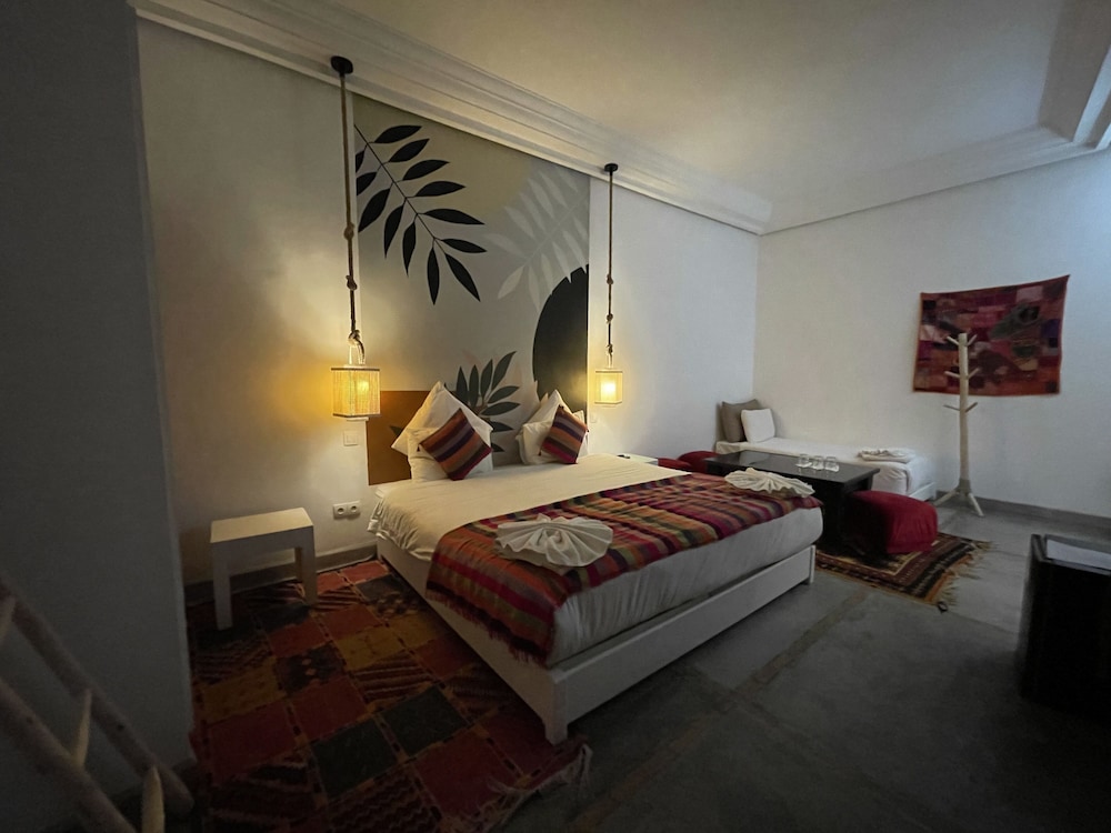 Riad Samarine 10/42