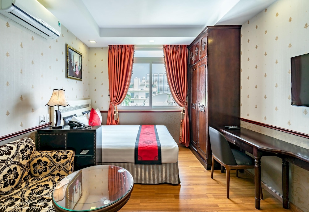 Collection O Emerald Luxury Apartment - Near SECC 32/47