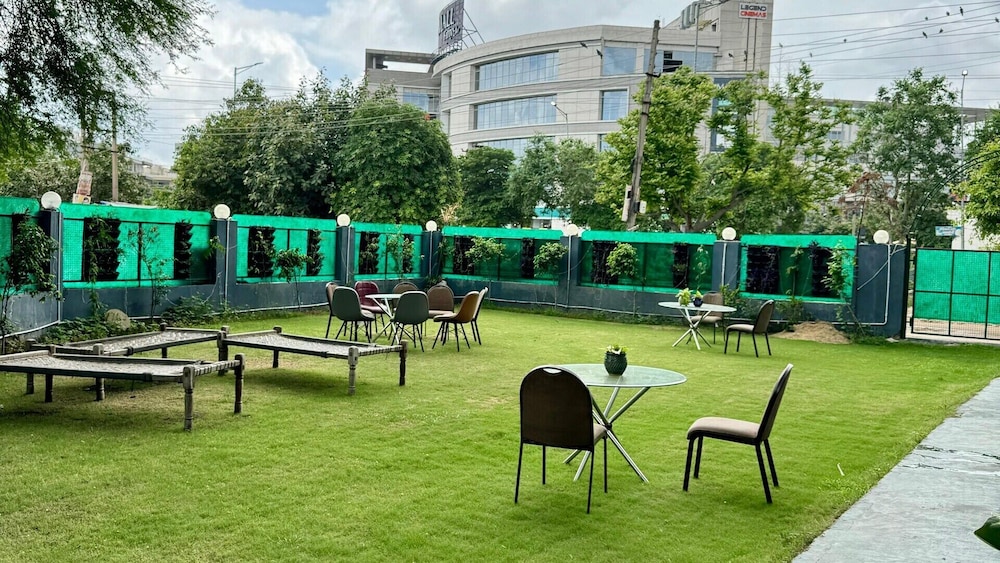 Posh Garden Inn Gurgaon 45/50