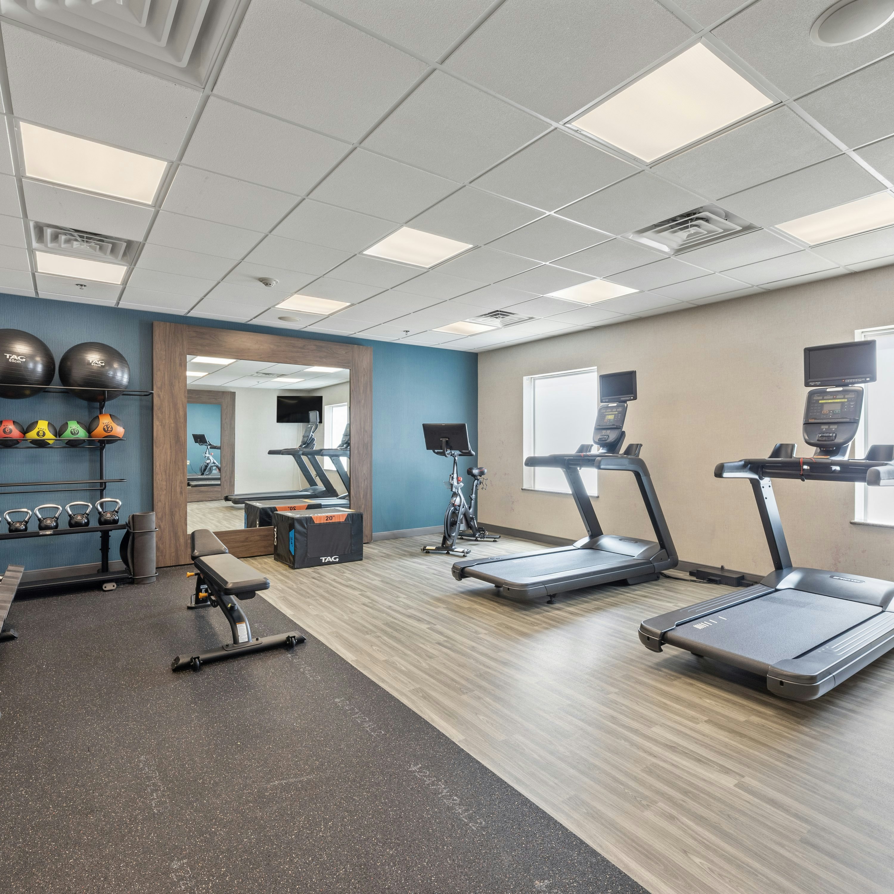 Hampton Inn and Suites Denison, TX 25/60