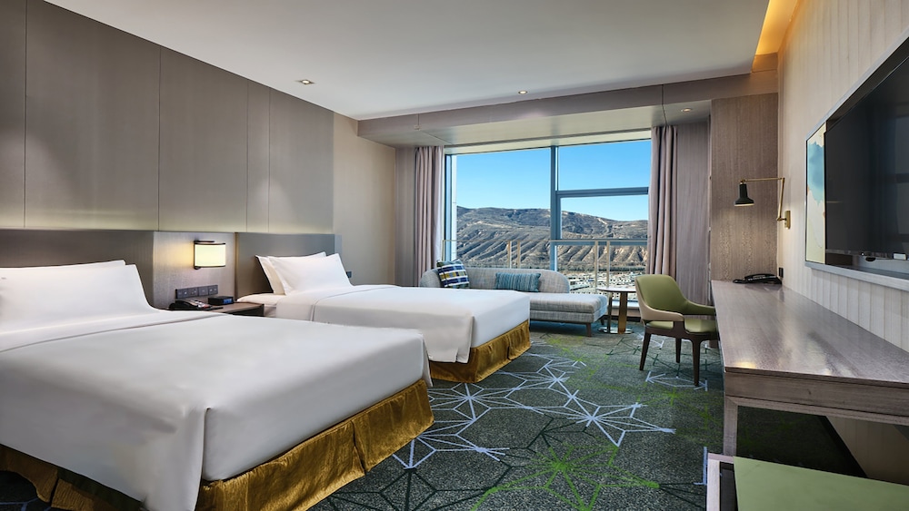 Holiday Inn Xining Hot-Spring 16/58
