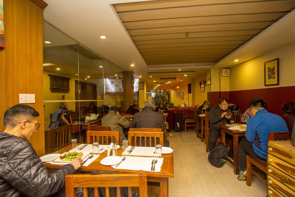 Truly Asia Boutique Hotel 49/55