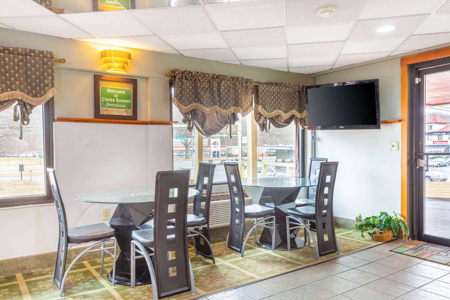 Econo Lodge Clarks Summit - Scranton 20/22
