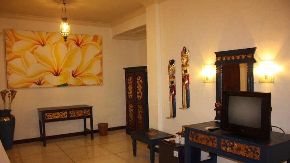 Puri Cendana Resort 48/72