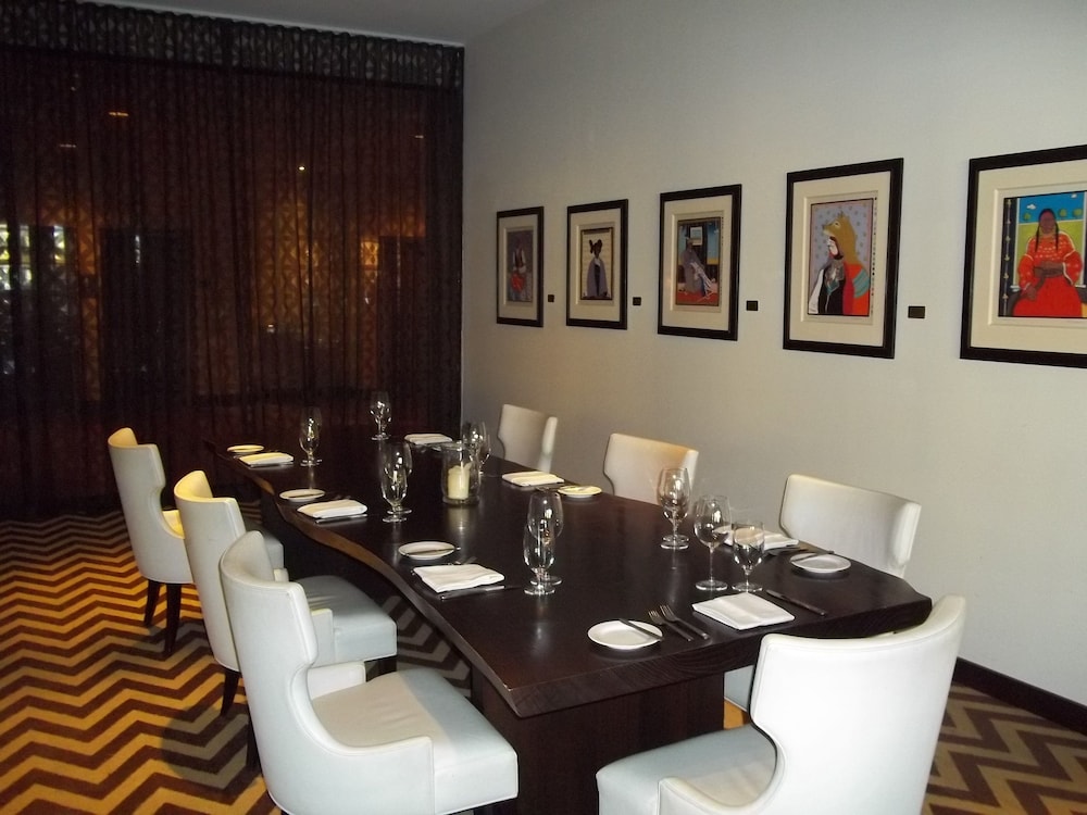 Hilton Santa Fe Buffalo Thunder 56/69