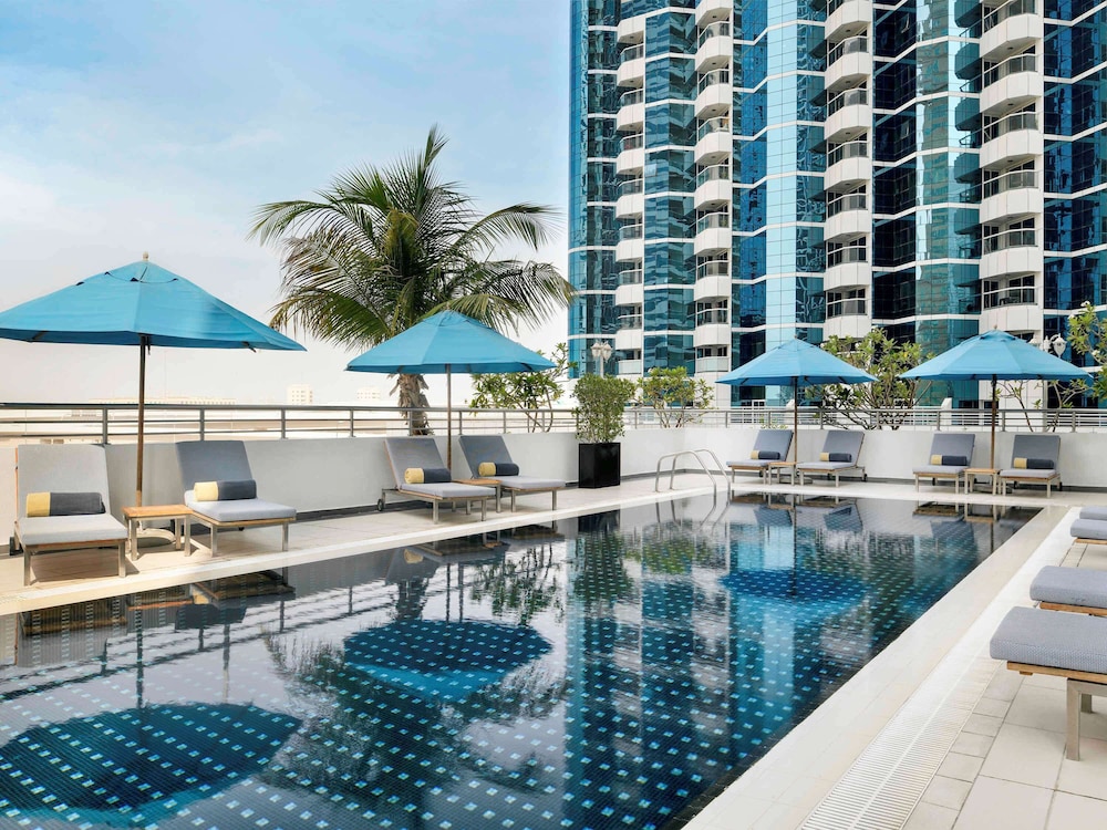 Movenpick Jumeirah Lakes Towers 38/75